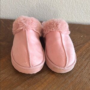 Wonder Nation Pink Kids Slippers